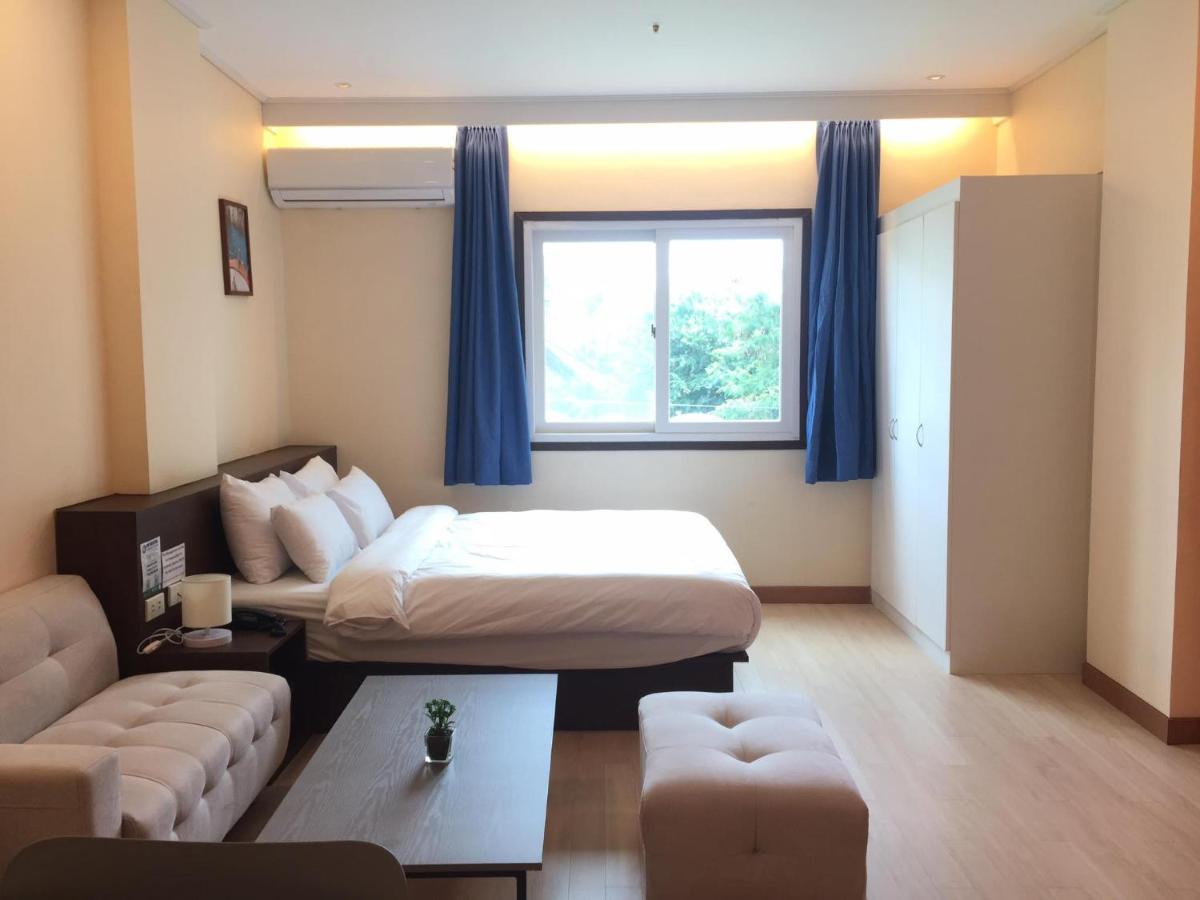 On Hotel Friendship Angeles Εξωτερικό φωτογραφία