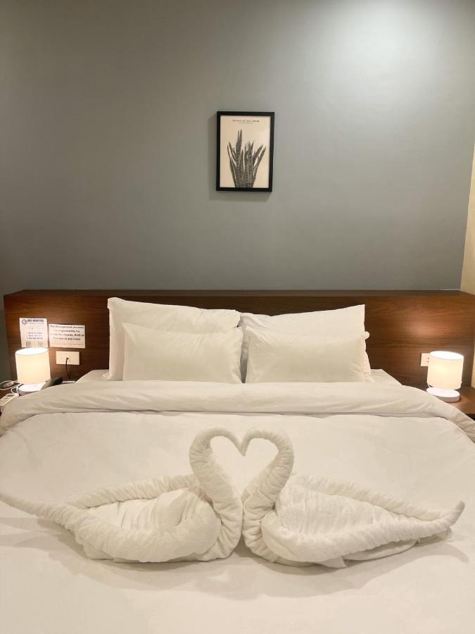 On Hotel Friendship Angeles Εξωτερικό φωτογραφία