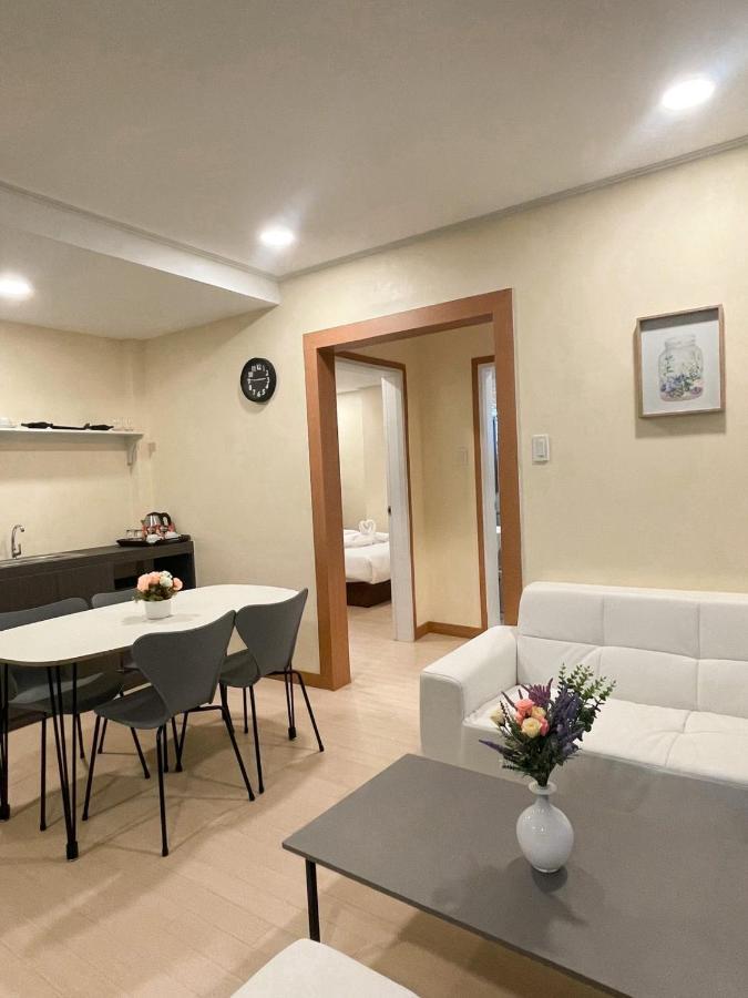 On Hotel Friendship Angeles Εξωτερικό φωτογραφία