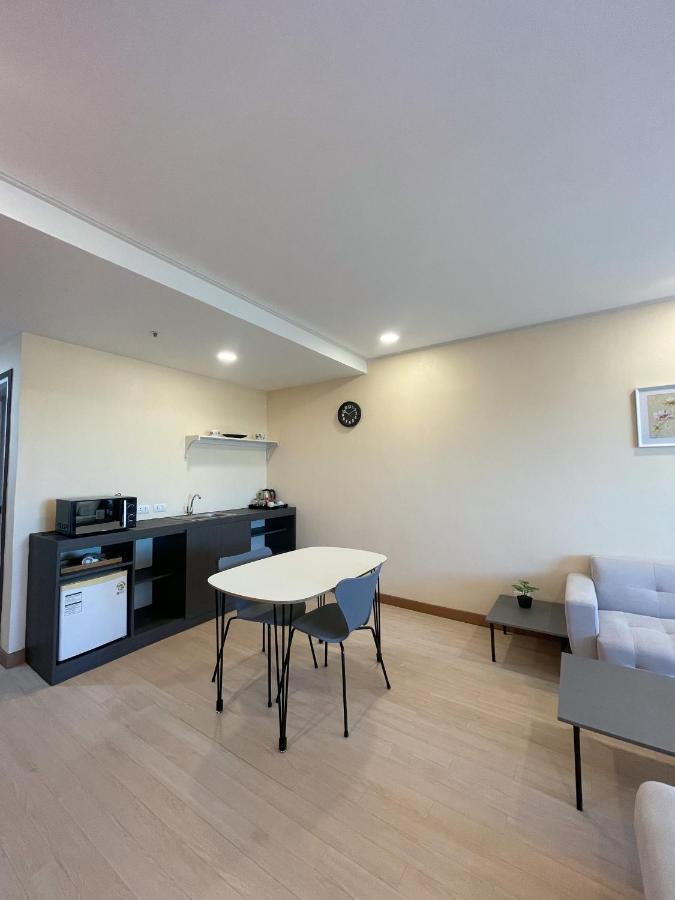 On Hotel Friendship Angeles Εξωτερικό φωτογραφία