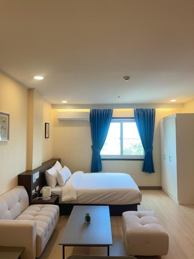 On Hotel Friendship Angeles Εξωτερικό φωτογραφία