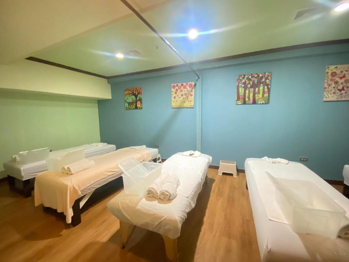 On Hotel Friendship Angeles Εξωτερικό φωτογραφία