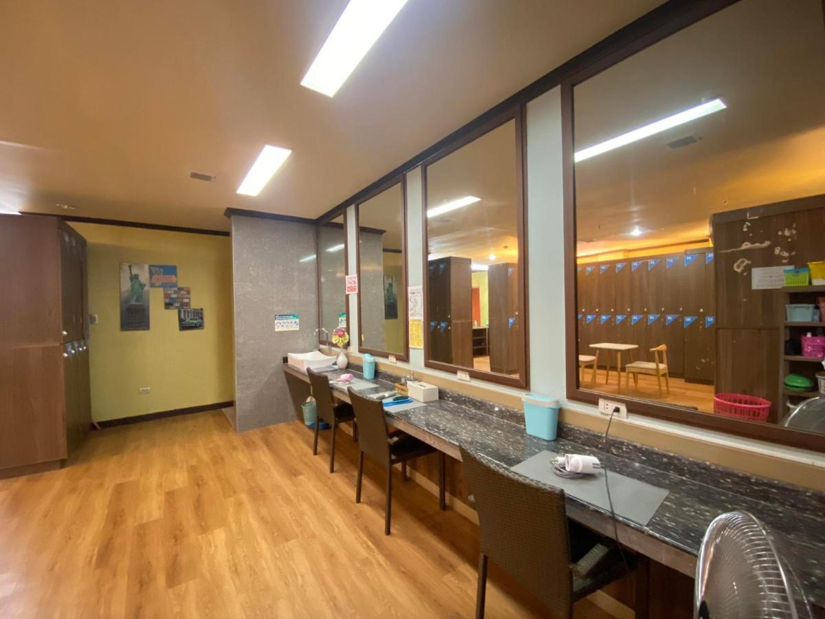 On Hotel Friendship Angeles Εξωτερικό φωτογραφία